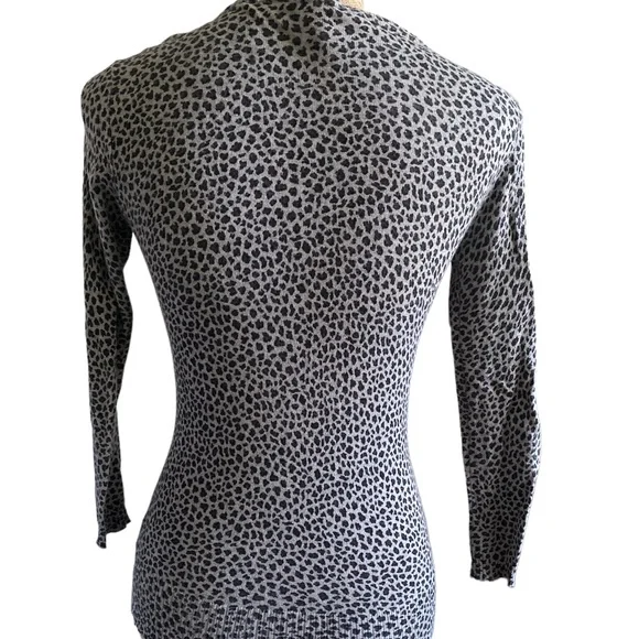 EUC Charlotte • leopard cardigan • xs - Picture 3 of 7